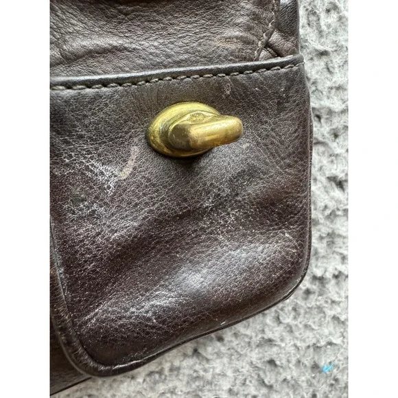 Vintage Coach Legacy Women's Double Turn Lock & Buckle Leather‎ Wristlet Brown